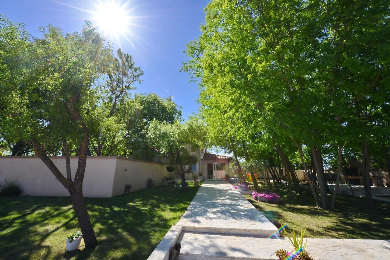 Вилла Vila Green Oasis Miro Dracevac Ninski