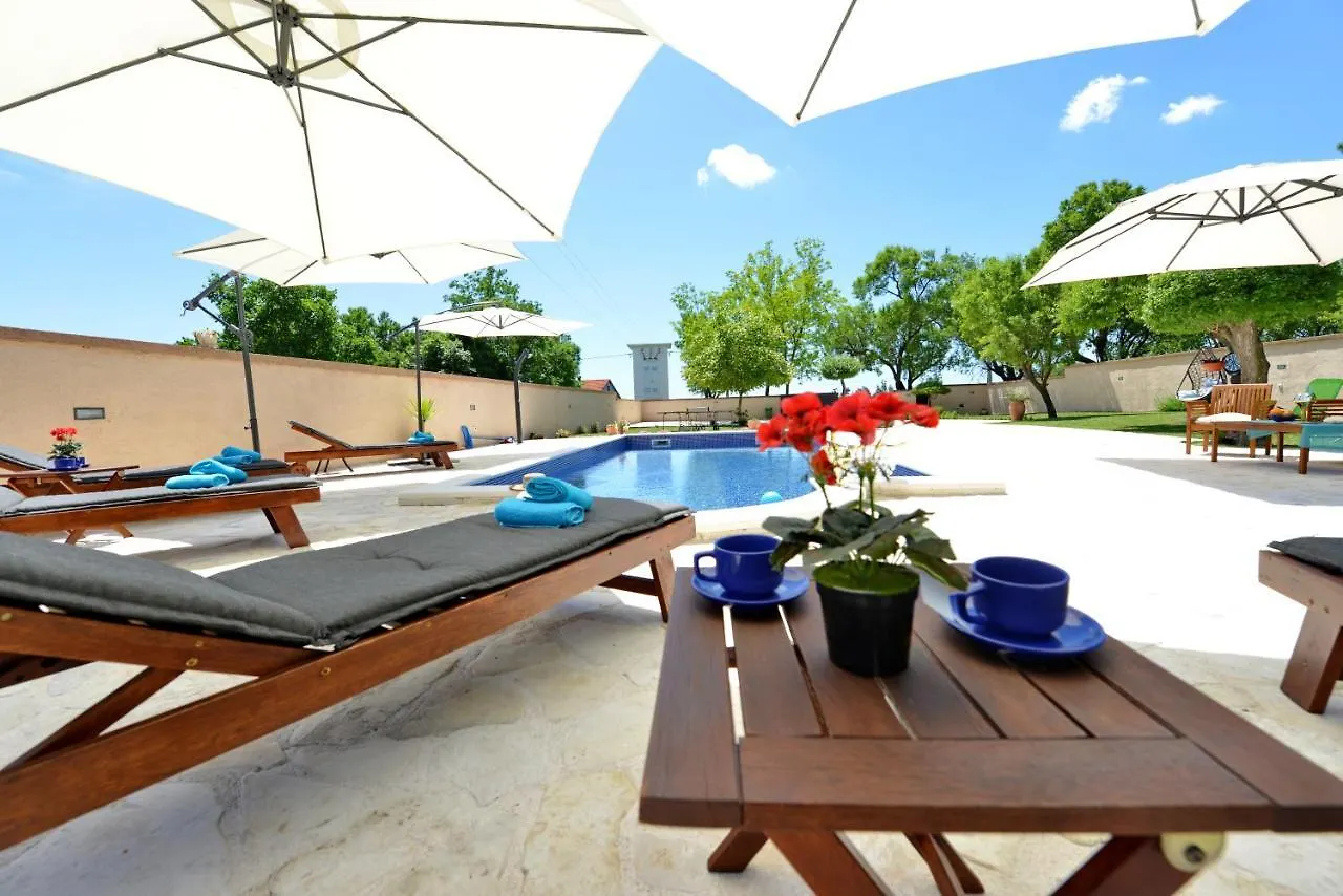 Vila Green Oasis Miro Dracevac Ninski Villa