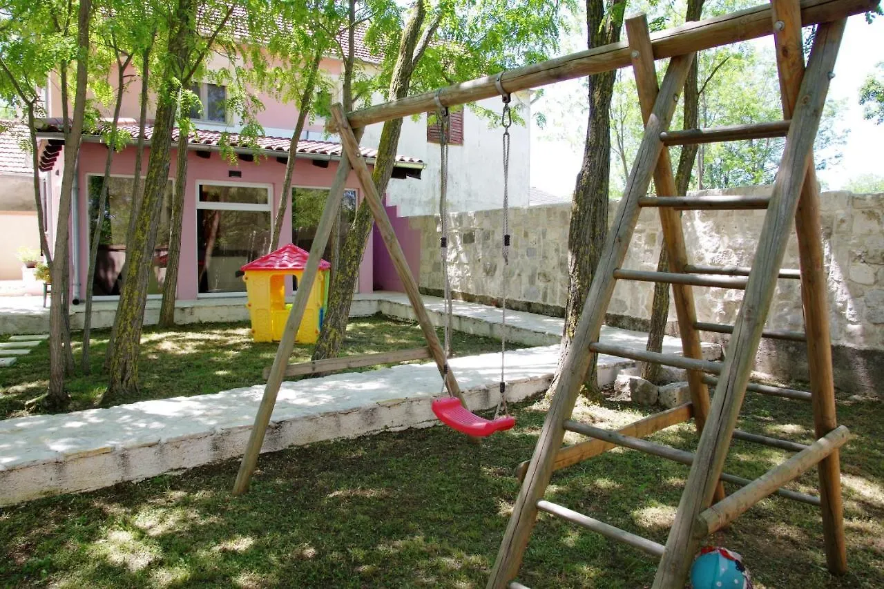 Vila Green Oasis Miro Dracevac Ninski Вилла